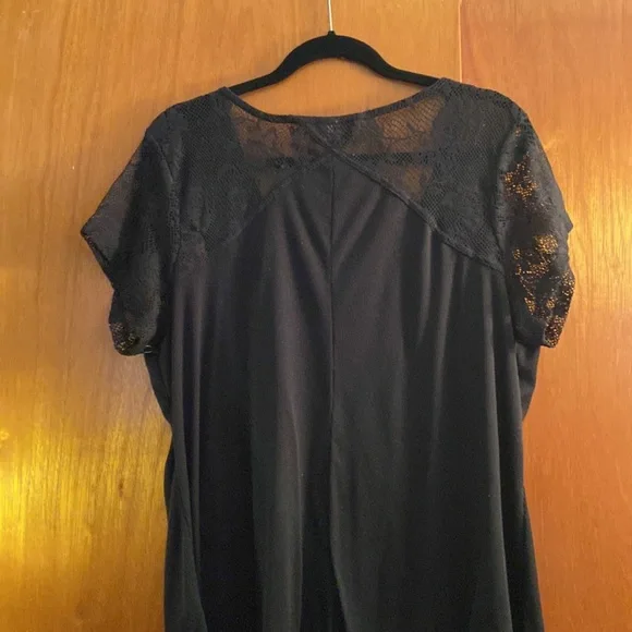 Bongo Plus Black Tee with Lace, 2X - Picture 4 of 6